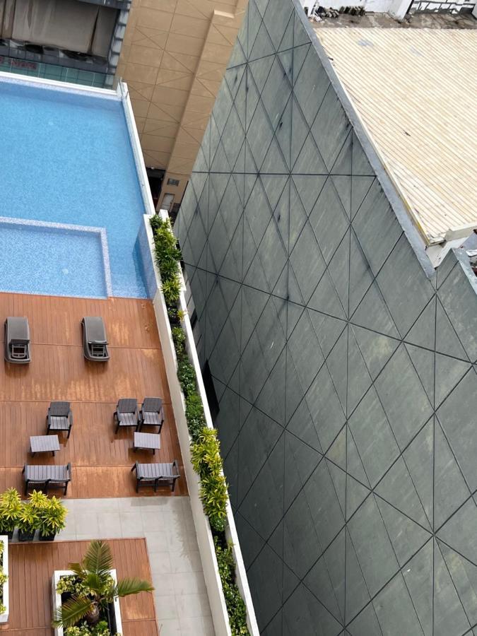 Hola! Condotel @ Inspiria Davao City מראה חיצוני תמונה